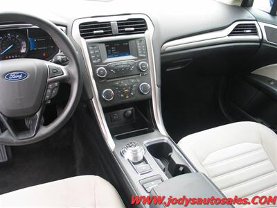 2018 Ford Fusion Hybrid S S, HYBRID, FWD, LOW 52,000 MILES - Photo 6 - North Platte, NE 69101