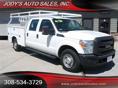 2014 Ford F-250 XL  XL, 2WD, MAINT UTILITY, CREW CAB, 27,000 LOW MILES, 6.2 V8 GAS - Photo 1 - North Platte, NE 69101