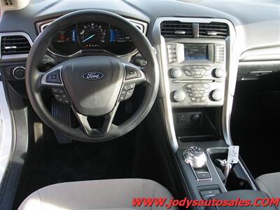 2018 Ford Fusion Hybrid S  S, LOW, LOW 48.000 MILES, 41 MPG - Photo 6 - North Platte, NE 69101