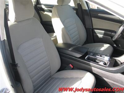 2018 Ford Fusion Hybrid S  S, LOW, LOW 48.000 MILES, 41 MPG - Photo 22 - North Platte, NE 69101