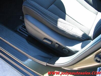 2022 Subaru Outback Premium Premium, AWD, - Photo 4 - North Platte, NE 69101