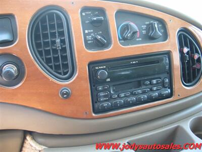 2002 Ford E-150  Very Nice Conversion Van - Photo 10 - North Platte, NE 69101