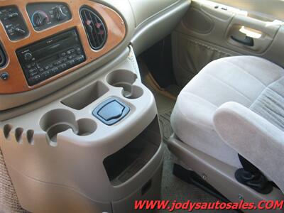 2002 Ford E-150  Very Nice Conversion Van - Photo 11 - North Platte, NE 69101