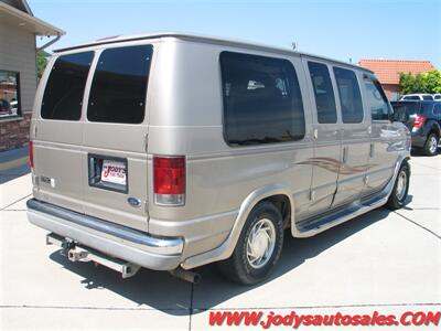 2002 Ford E-150  Very Nice Conversion Van - Photo 26 - North Platte, NE 69101