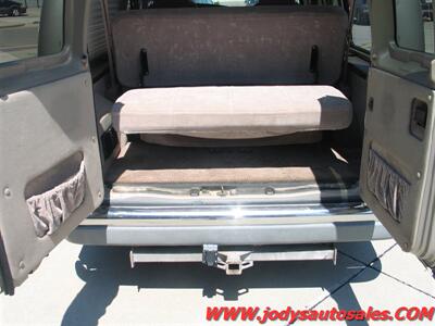 2002 Ford E-150  Very Nice Conversion Van - Photo 21 - North Platte, NE 69101