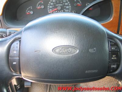 2002 Ford E-150  Very Nice Conversion Van - Photo 6 - North Platte, NE 69101