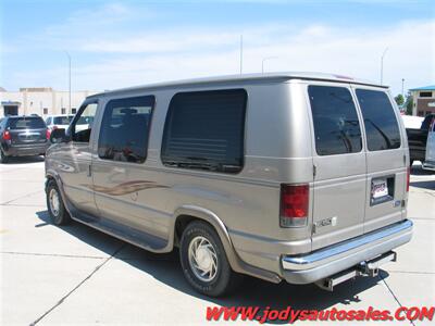 2002 Ford E-150  Very Nice Conversion Van - Photo 24 - North Platte, NE 69101