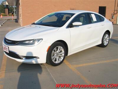 2016 Chrysler 200 Series Limited   - Photo 28 - North Platte, NE 69101