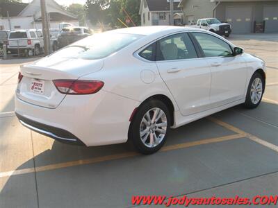 2016 Chrysler 200 Series Limited   - Photo 32 - North Platte, NE 69101