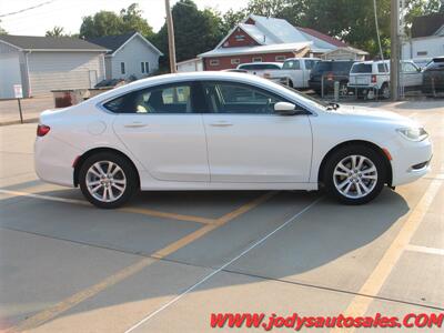 2016 Chrysler 200 Series Limited   - Photo 33 - North Platte, NE 69101