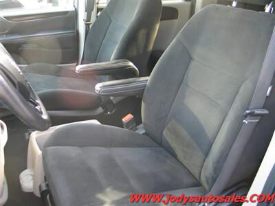2016 Dodge Grand Caravan SE Plus SE Plus, REVERSE CAM, X/M RADIO, LOW LOW 33,000 MI (O - Photo 5 - North Platte, NE 69101