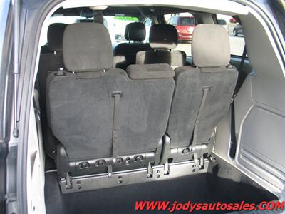 2016 Dodge Grand Caravan SE Plus SE Plus, REVERSE CAM, X/M RADIO, LOW LOW 33,000 MI (O - Photo 25 - North Platte, NE 69101