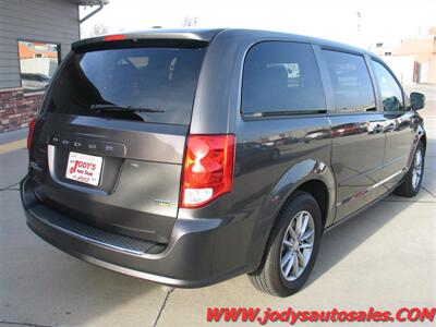 2016 Dodge Grand Caravan SE Plus SE Plus, REVERSE CAM, X/M RADIO, LOW LOW 33,000 MI (O - Photo 30 - North Platte, NE 69101