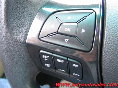 2017 Ford Explorer  AWD, 3RD ROW SEATING, LOW/ LOW 41,000 MILE - Photo 12 - North Platte, NE 69101
