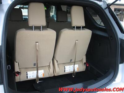 2017 Ford Explorer  AWD, 3RD ROW SEATING, LOW/ LOW 41,000 MILE - Photo 30 - North Platte, NE 69101