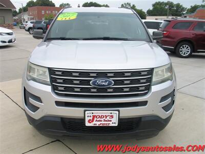 2017 Ford Explorer  AWD, 3RD ROW SEATING, LOW/ LOW 41,000 MILE - Photo 37 - North Platte, NE 69101