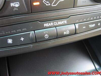 2017 Ford Explorer  AWD, 3RD ROW SEATING, LOW/ LOW 41,000 MILE - Photo 22 - North Platte, NE 69101
