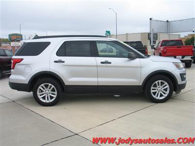 2017 Ford Explorer  AWD, 3RD ROW SEATING, LOW/ LOW 41,000 MILE - Photo 36 - North Platte, NE 69101