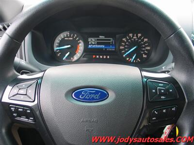 2017 Ford Explorer  AWD, 3RD ROW SEATING, LOW/ LOW 41,000 MILE - Photo 15 - North Platte, NE 69101