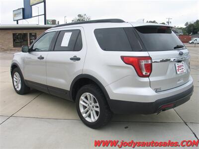 2017 Ford Explorer  AWD, 3RD ROW SEATING, LOW/ LOW 41,000 MILE - Photo 33 - North Platte, NE 69101