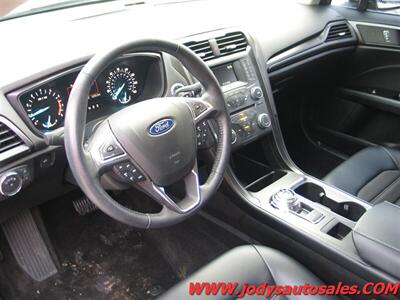 2018 Ford Fusion SE SE, AWD, LOW, LOW 42,000 MILES - Photo 2 - North Platte, NE 69101