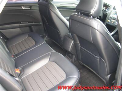 2018 Ford Fusion SE  SE, AWD, LOW, LOW 42,000 MILES - Photo 24 - North Platte, NE 69101