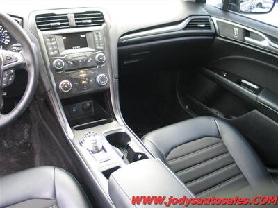 2018 Ford Fusion SE  SE, AWD, LOW, LOW 42,000 MILES - Photo 7 - North Platte, NE 69101