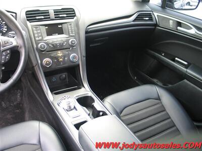 2018 Ford Fusion SE SE, AWD, LOW, LOW 42,000 MILES - Photo 7 - North Platte, NE 69101