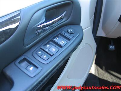 2017 Dodge Grand Caravan SE Plus SE PLUS, DVD, XM, REVERSE CAM, LOW LOW 31,000 MILES - Photo 3 - North Platte, NE 69101
