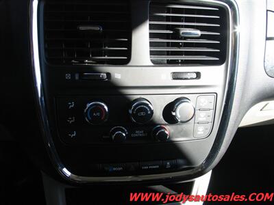 2017 Dodge Grand Caravan SE Plus SE PLUS, DVD, XM, REVERSE CAM, LOW LOW 31,000 MILES - Photo 18 - North Platte, NE 69101