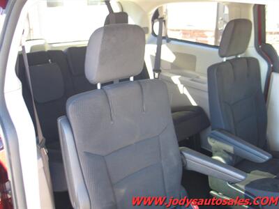 2017 Dodge Grand Caravan SE Plus SE PLUS, DVD, XM, REVERSE CAM, LOW LOW 31,000 MILES - Photo 24 - North Platte, NE 69101