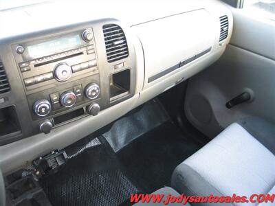 2008 Chevrolet Silverado 2500 W/T, 4WD, CREW CAB, LONG BOX - Photo 15 - North Platte, NE 69101