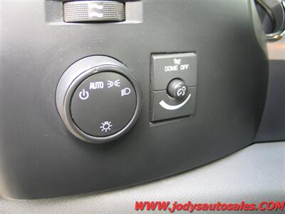 2008 Chevrolet Silverado 3500  W/T, FLAT BED, DIESEL, CREW CAB 4X4 - Photo 6 - North Platte, NE 69101