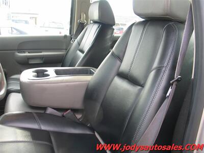 2008 Chevrolet Silverado 3500 FLAT BED  W/T, FLAT BED, DIESEL, CREW CAB 4X4 - Photo 5 - North Platte, NE 69101