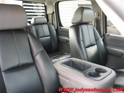 2008 Chevrolet Silverado 3500 FLAT BED  W/T, FLAT BED, DIESEL, CREW CAB 4X4 - Photo 15 - North Platte, NE 69101