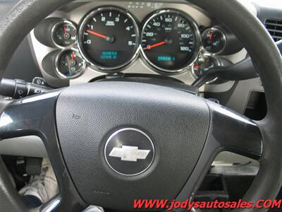 2008 Chevrolet Silverado 3500  W/T, FLAT BED, DIESEL, CREW CAB 4X4 - Photo 10 - North Platte, NE 69101