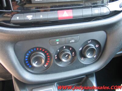 2017 RAM ProMaster City  Base, FWD, CARGO VAN, LOW 59,000 MILES - Photo 14 - North Platte, NE 69101