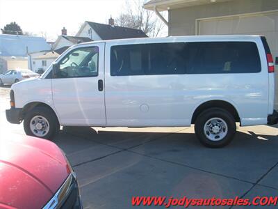 2016 Chevrolet Express LS 2500 12 PASSENGER VAN, LOW 33,000 MILES!  LS 2500 12 PASSENGER VAN, LOW 33,000 MILES! - Photo 30 - North Platte, NE 69101