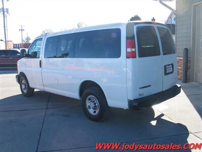 2016 Chevrolet Express LS 2500 12 PASSENGER VAN, LOW 33,000 MILES!  LS 2500 12 PASSENGER VAN, LOW 33,000 MILES! - Photo 31 - North Platte, NE 69101