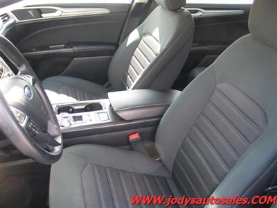 2020 Ford Fusion Hybrid SE  SE, GAS/HYBRID, 40 MPG - Photo 5 - North Platte, NE 69101