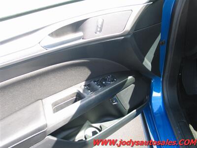 2020 Ford Fusion Hybrid SE  SE, GAS/HYBRID, 40 MPG - Photo 3 - North Platte, NE 69101