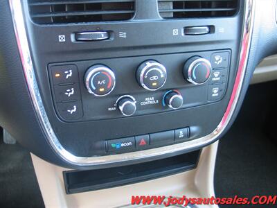 2015 Dodge Grand Caravan SXT  SXT - Photo 16 - North Platte, NE 69101