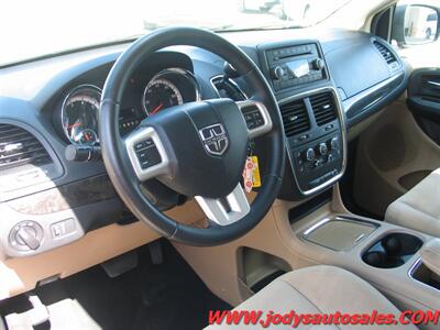 2015 Dodge Grand Caravan SXT  SXT - Photo 2 - North Platte, NE 69101