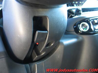 2025 Chevrolet Silverado 1500 LT  LT, 4WD, 5.3L V-6, 32,000 MILES - Photo 9 - North Platte, NE 69101