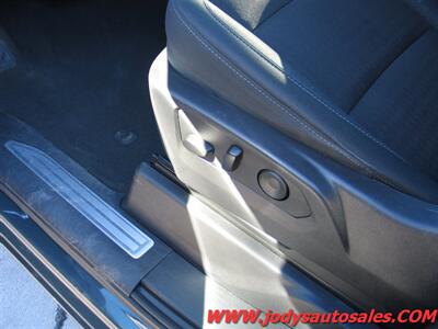 2025 Chevrolet Silverado 1500 LT  LT, 4WD, 5.3L V-6, 32,000 MILES - Photo 4 - North Platte, NE 69101