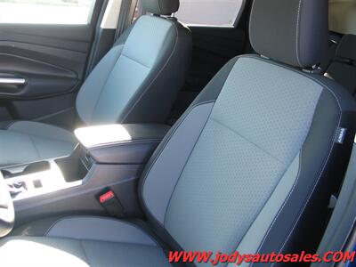 2018 Ford Escape SE SE, AWD, LOW, LOW 26,000 MILES - Photo 5 - North Platte, NE 69101