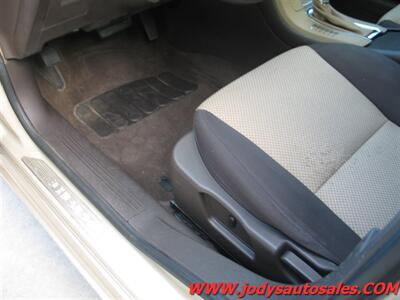 2009 Chevrolet Malibu LS LS, 30 MPG, LOW, LOW, 78,000 MILES - Photo 4 - North Platte, NE 69101