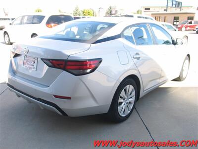 2021 Nissan Sentra S S, FWD, 39 MPG, LOW LOW 20,000 MILES - Photo 30 - North Platte, NE 69101