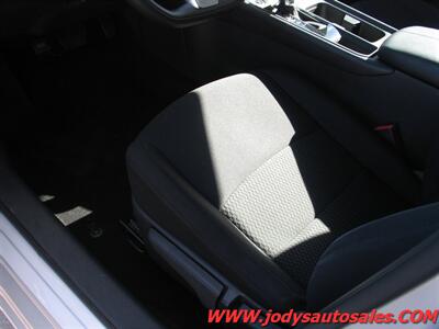 2021 Nissan Sentra S S, FWD, 39 MPG, LOW LOW 20,000 MILES - Photo 4 - North Platte, NE 69101