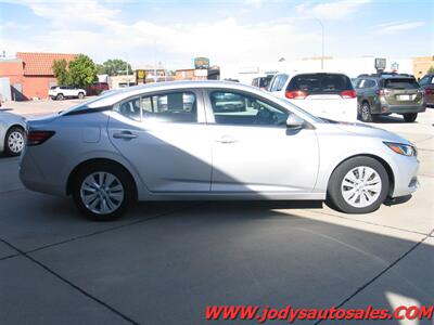2021 Nissan Sentra S S, FWD, 39 MPG, LOW LOW 20,000 MILES - Photo 31 - North Platte, NE 69101